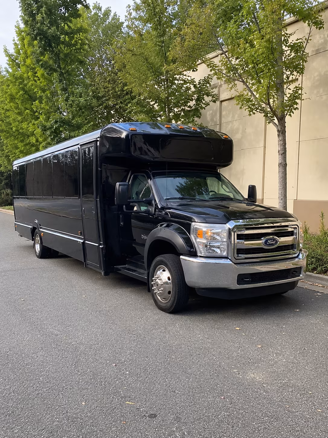 san diego ride to the dance in style with san diego prom bus rentals